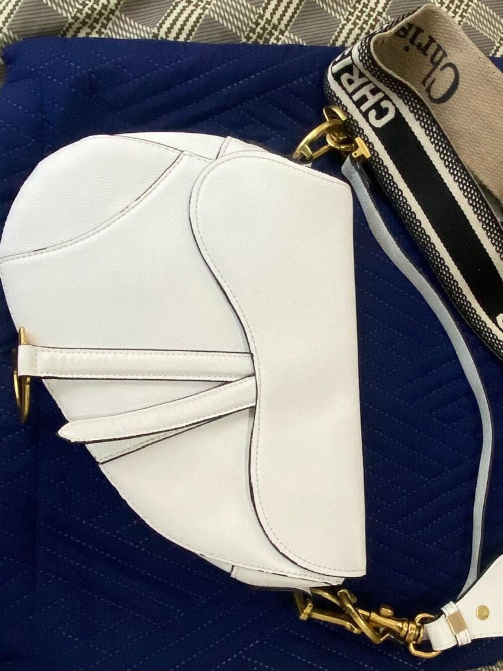 Saddle Shoulder Bag – Elegant Crossbody Style